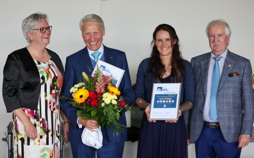 Siegerehrung der Teamswertung: Dr. Günter Paul und Janina Boysen @Sabine Effgen